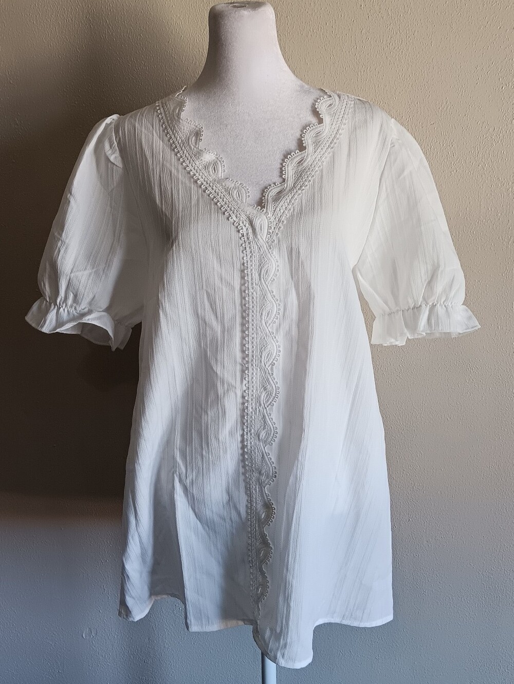NWT White Lace Trim V-Neck Boho Tunic Top By Shall We, Womens Size XL Shirt